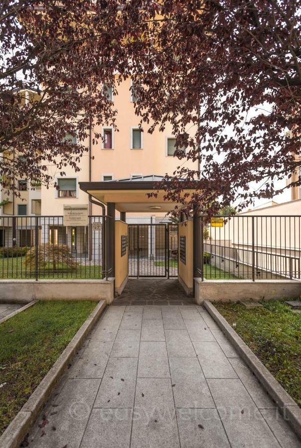 Апартаменти Easy Welcome Casa Rosada Nova Milanese Екстер'єр фото